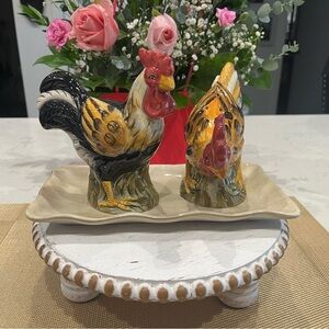 Charming Rooster Figurine Pair